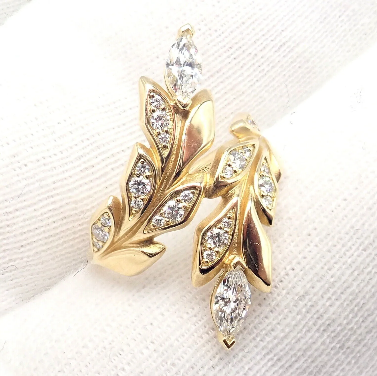 Authentic! Tiffany & Co 18k Yellow Gold Diamond Victoria Vine Bypass Ring