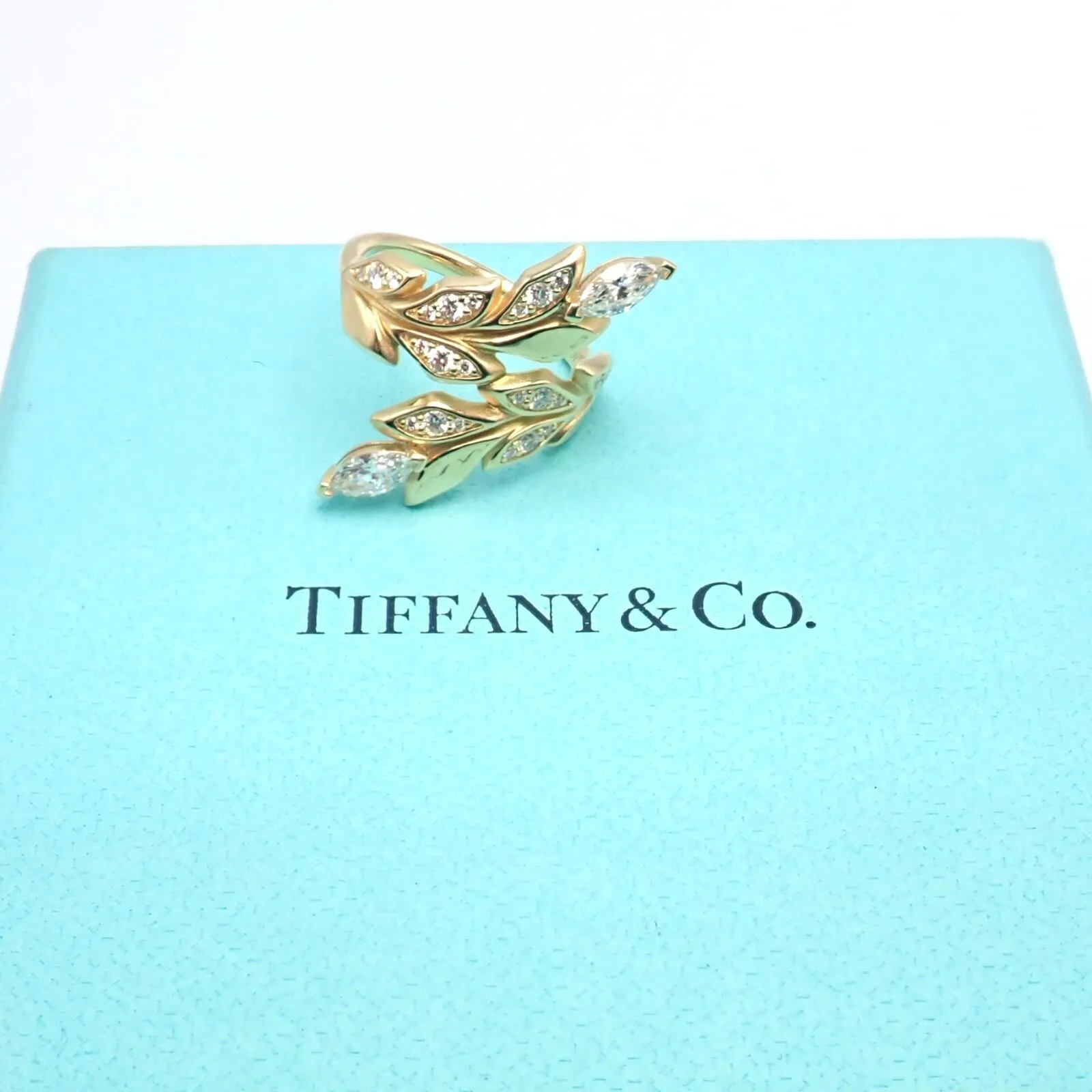 Authentic! Tiffany & Co 18k Yellow Gold Diamond Victoria Vine Bypass Ring