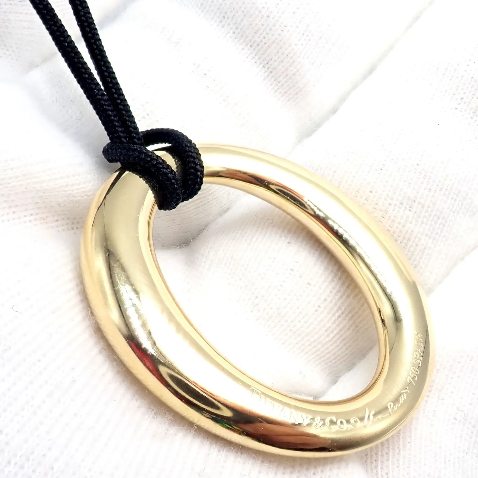 Authentic! Tiffany & Co 18k Yellow Gold Peretti 35mm Medium Sevillana Necklace