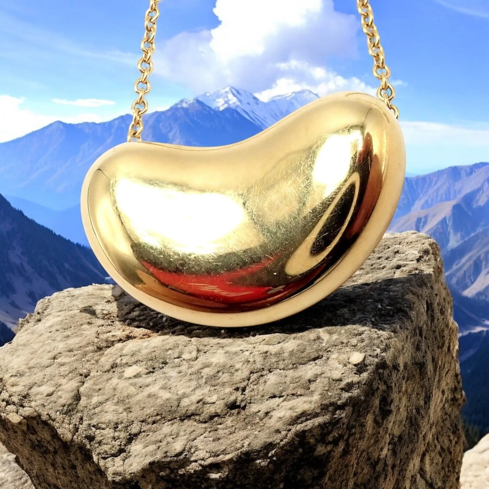 Authentic! Tiffany & Co Elsa Peretti 18k Yellow Gold Medium Bean Necklace