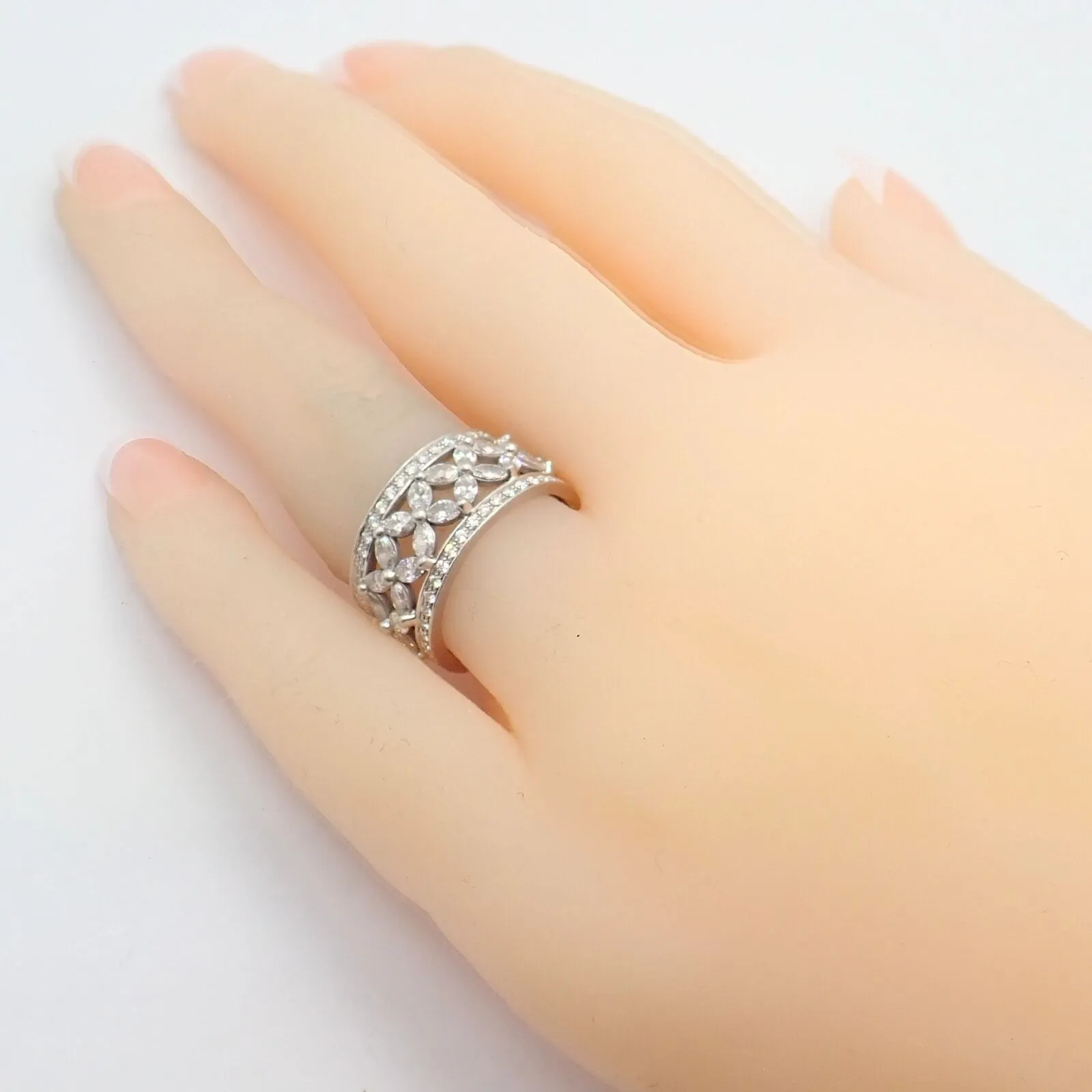 Authentic! Tiffany & Co Platinum 2.34ctw Diamond Victoria Wide Band Ring sz 5.5