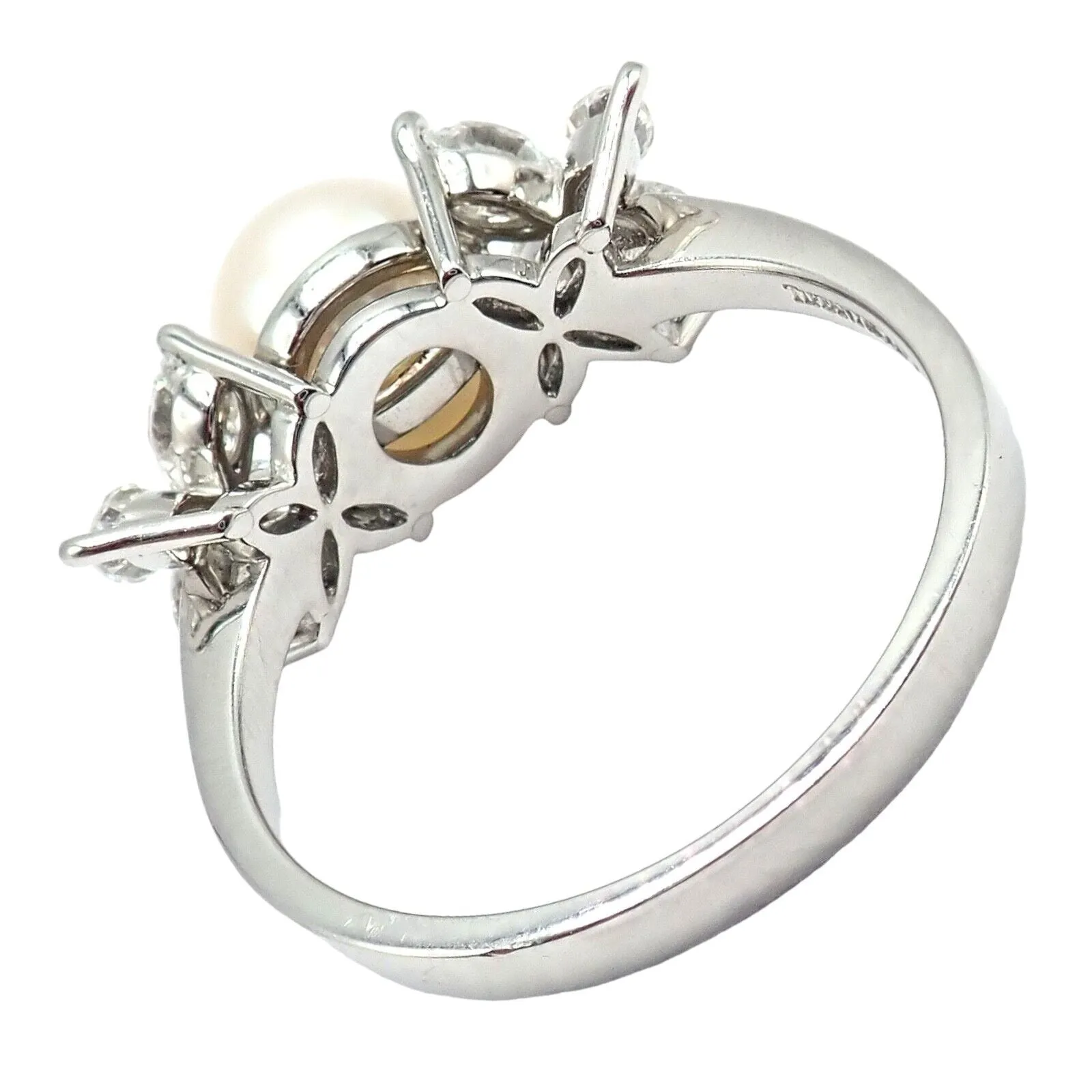 Authentic! Tiffany & Co Victoria Platinum Diamond 7.5mm Pearl Band Ring