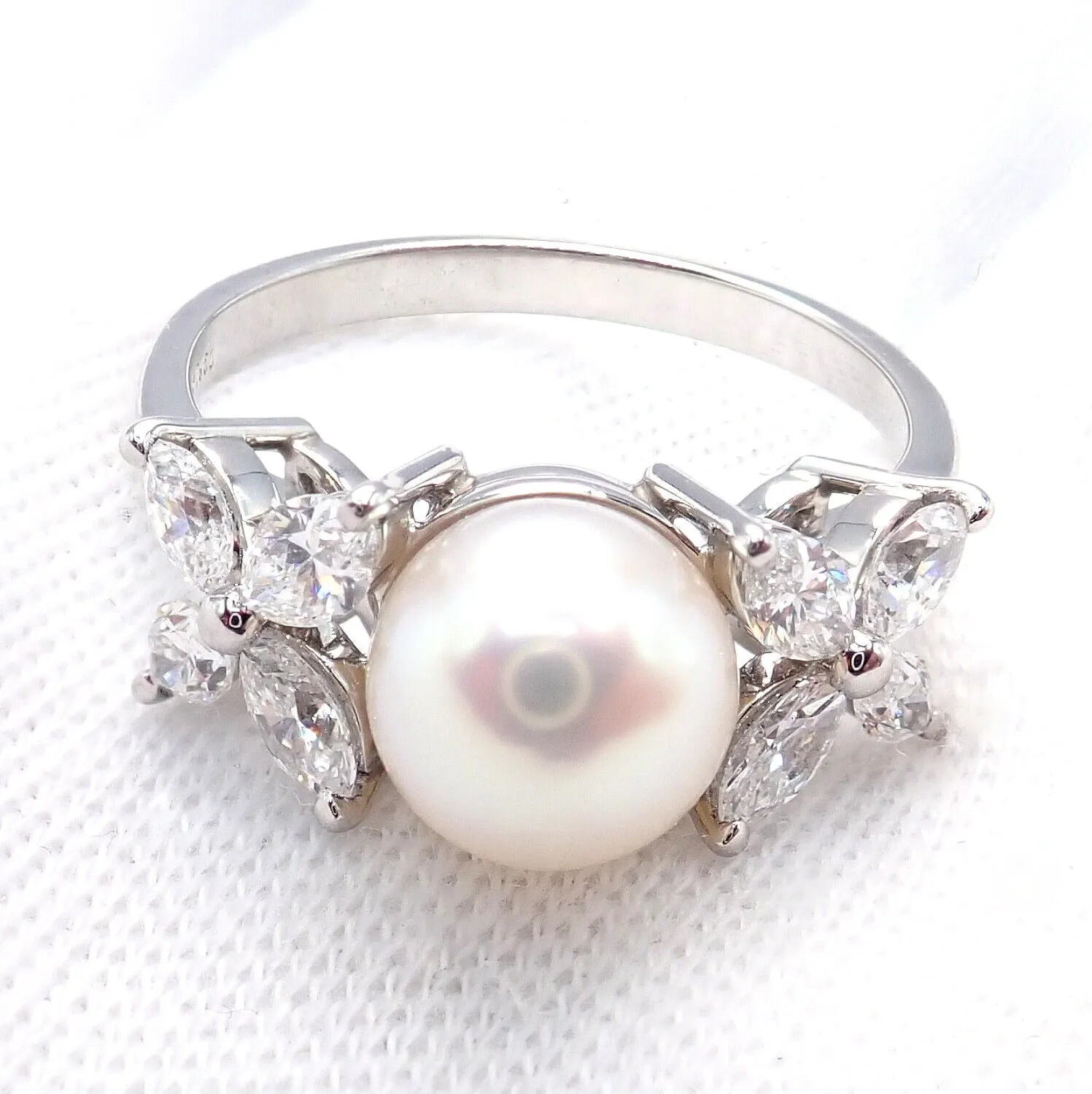 Authentic! Tiffany & Co Victoria Platinum Diamond 7.5mm Pearl Band Ring