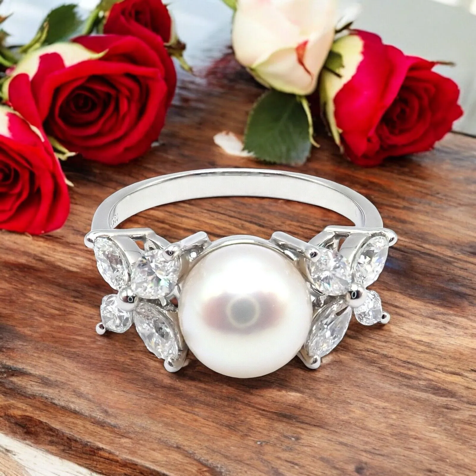 Authentic! Tiffany & Co Victoria Platinum Diamond 7.5mm Pearl Band Ring