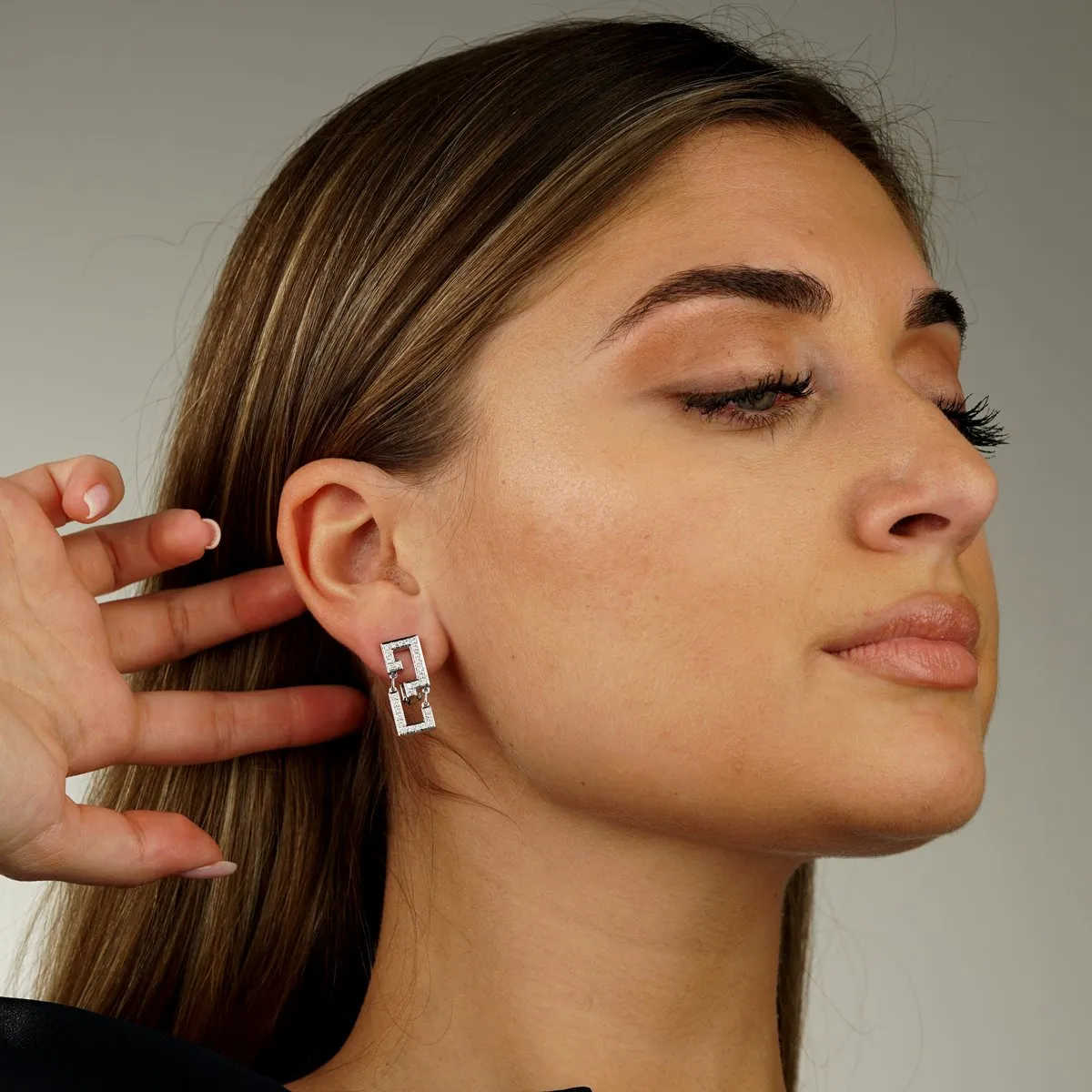 Cartier Le Baiser Du Dragon Diamond White Gold Earrings