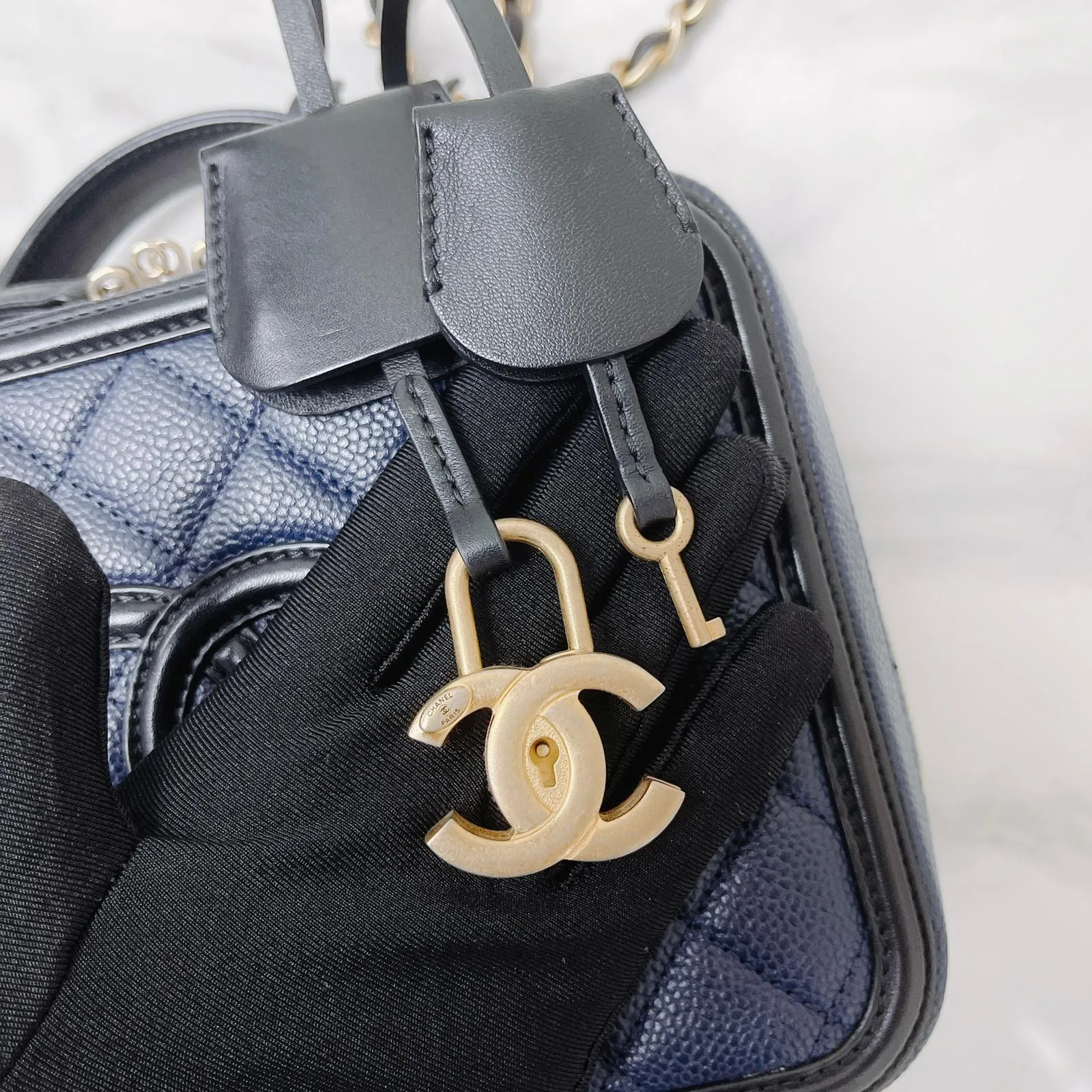 Chanel Vanity Case Filigree Medium