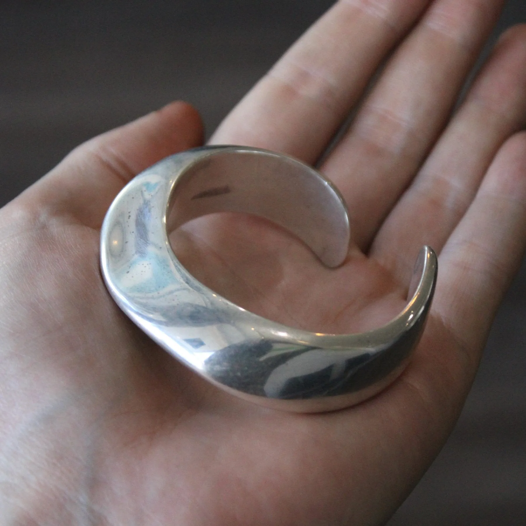 'Tiffany & Co.' Elsa Peretti Swirl Cuff in Sterling
